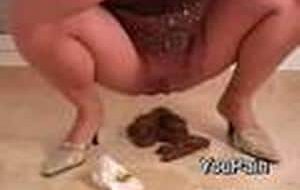 webcam scato d’une belle blonde qui chie après 7 jours d’abstinence