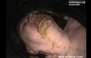 granny coquine soumise scatophile [caca dans la bouche]