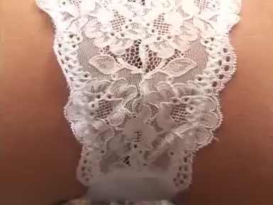 lesbienne scatophile fait caca dans sa culotte