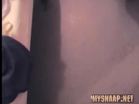 Scato amateur d’une femme qui défèque