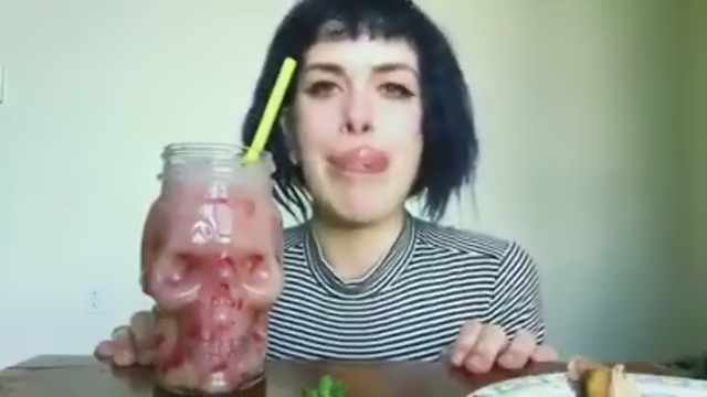 SMOOTHIE AVEC VOMI BELLE SALADE DE FRUITS puke