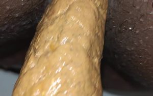 femme black qui chie toilette filmée [update]
