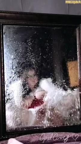 Je pisse pour nettoyer mon mirroir