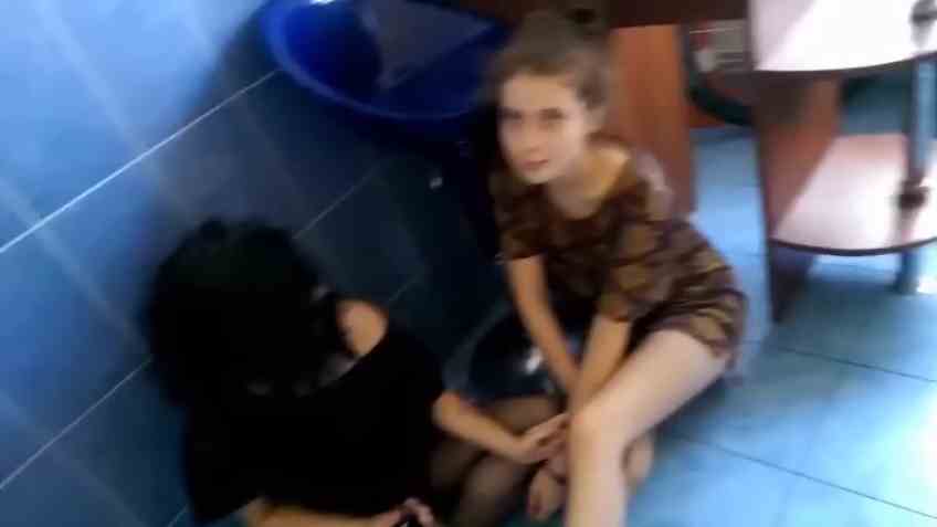 Chier, pisser et baiser – la plus épique vidéo porno russe de scat jamais réalisée – XXX scato Video